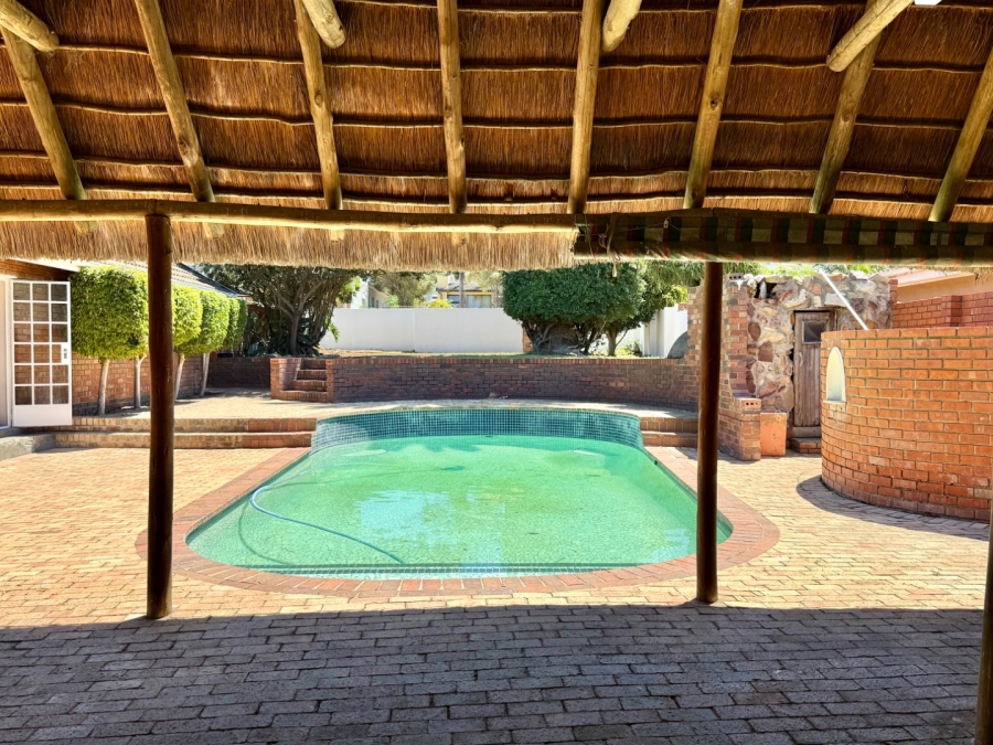 5 Bedroom Property for Sale in Bluewater Bay Eastern Cape